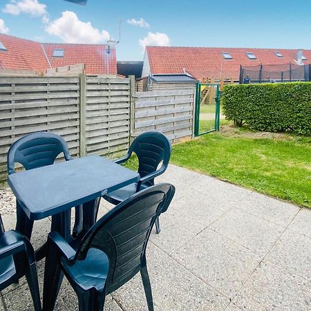 Beautiful Apartment In Bredene With Kitchen Екстериор снимка